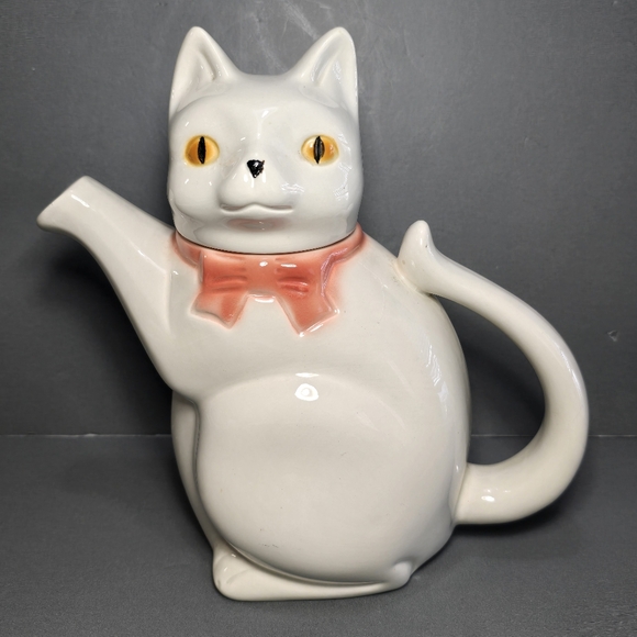 Goebel Other - Goebel White Cat With Pink Collar Bow Teapot W. Germany,